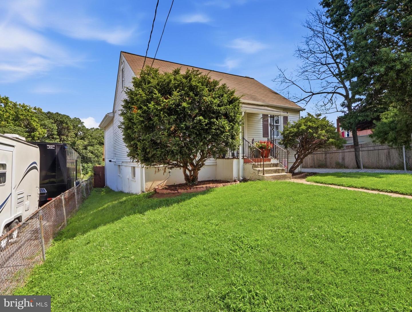 3403 Hopkins Property Photo 4