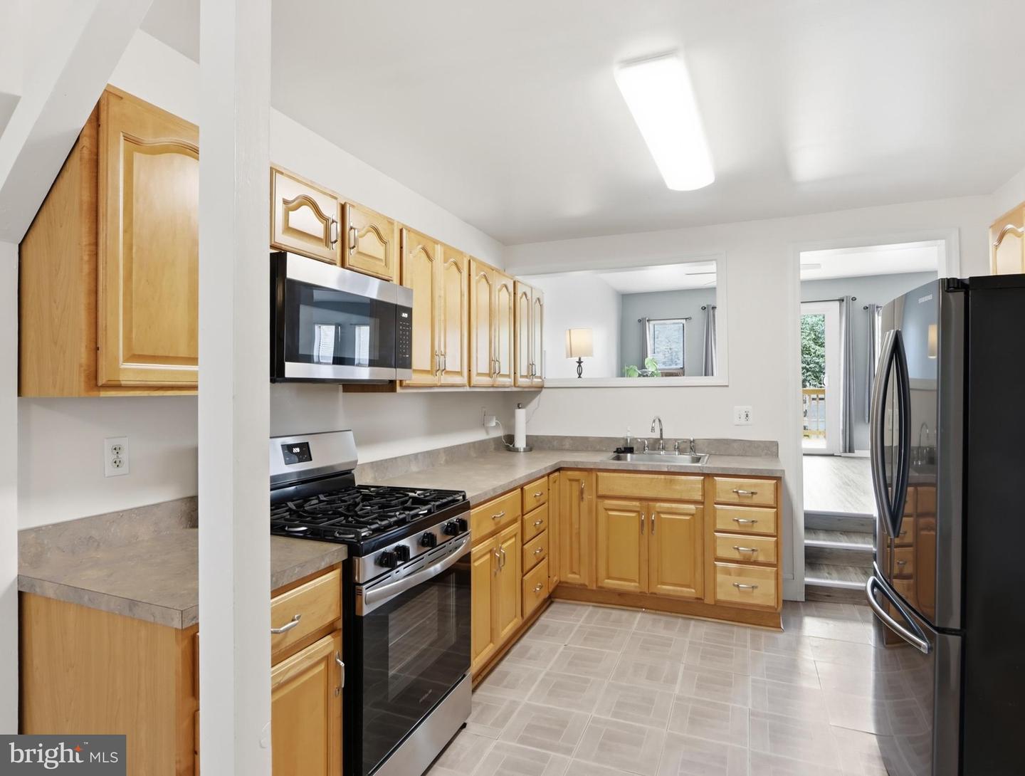 3403 Hopkins Property Photo 6