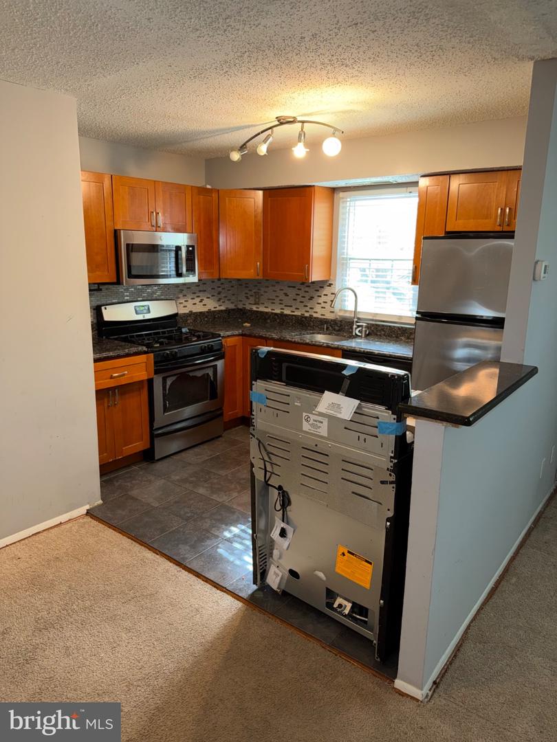 11919 Tarragon Rd #h Property Photo 9
