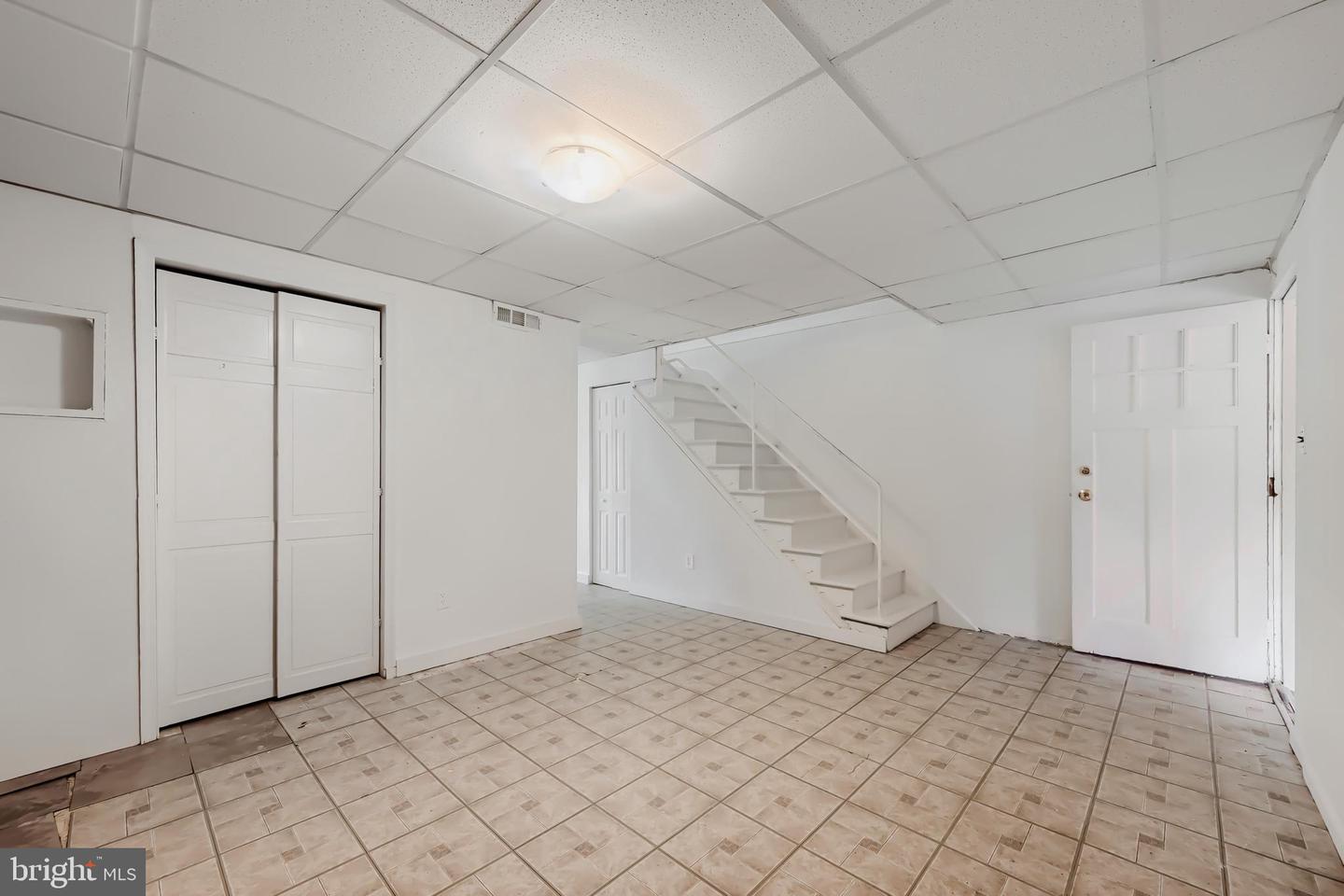 7953 Wynbrook Rd Property Photo 6