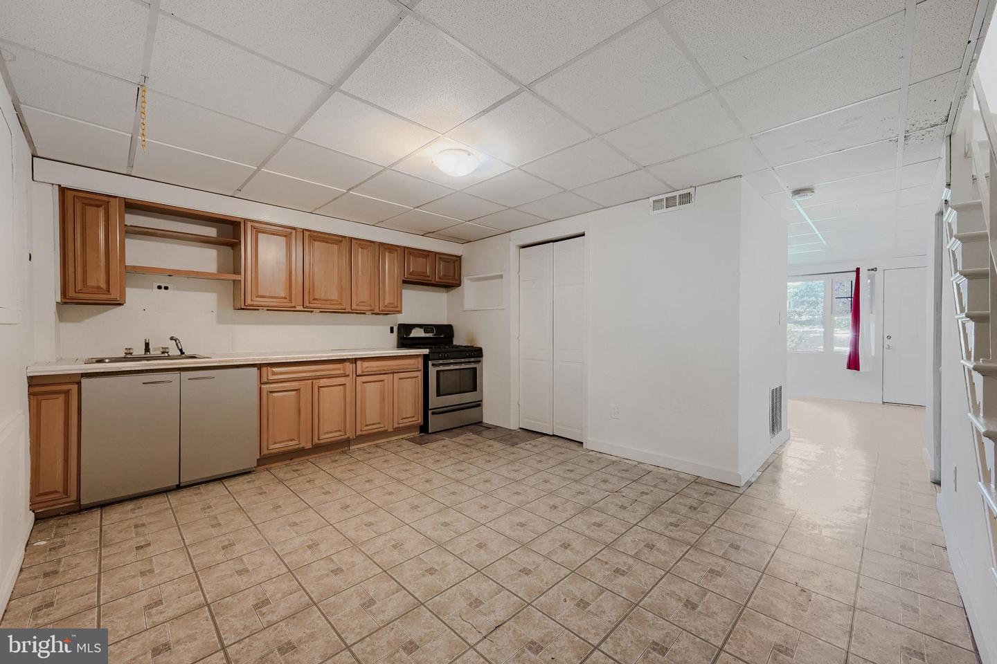 7953 Wynbrook Rd Property Photo 8