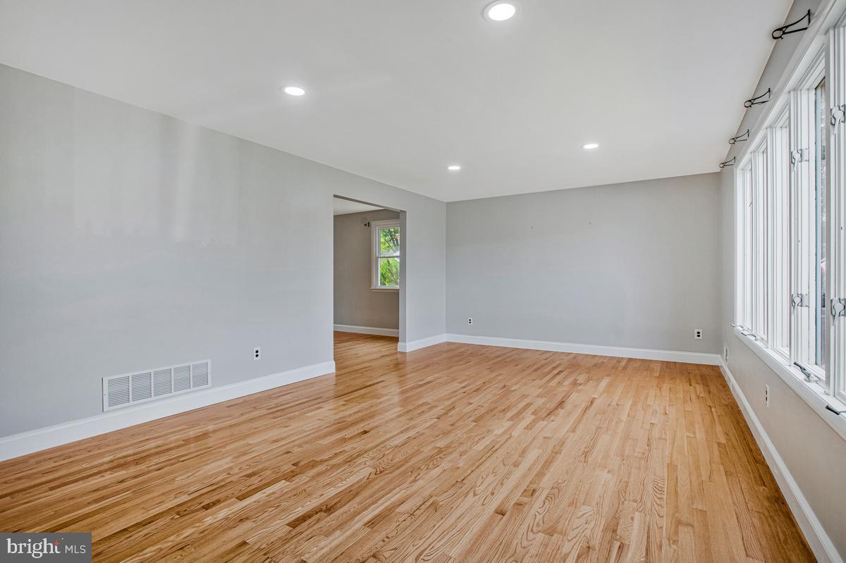 9207 Gardenia Rd Property Photo 8