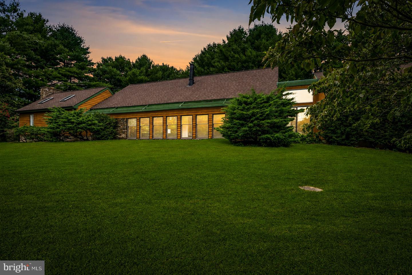 4 TURNER WOOD CT