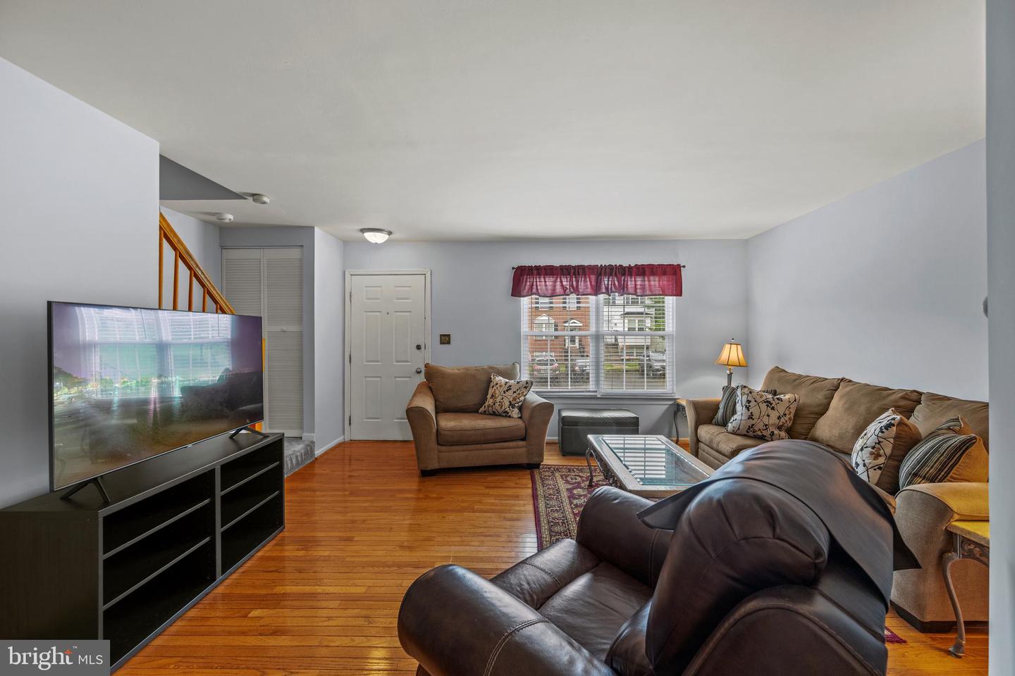 6 Tameron Property Photo 4