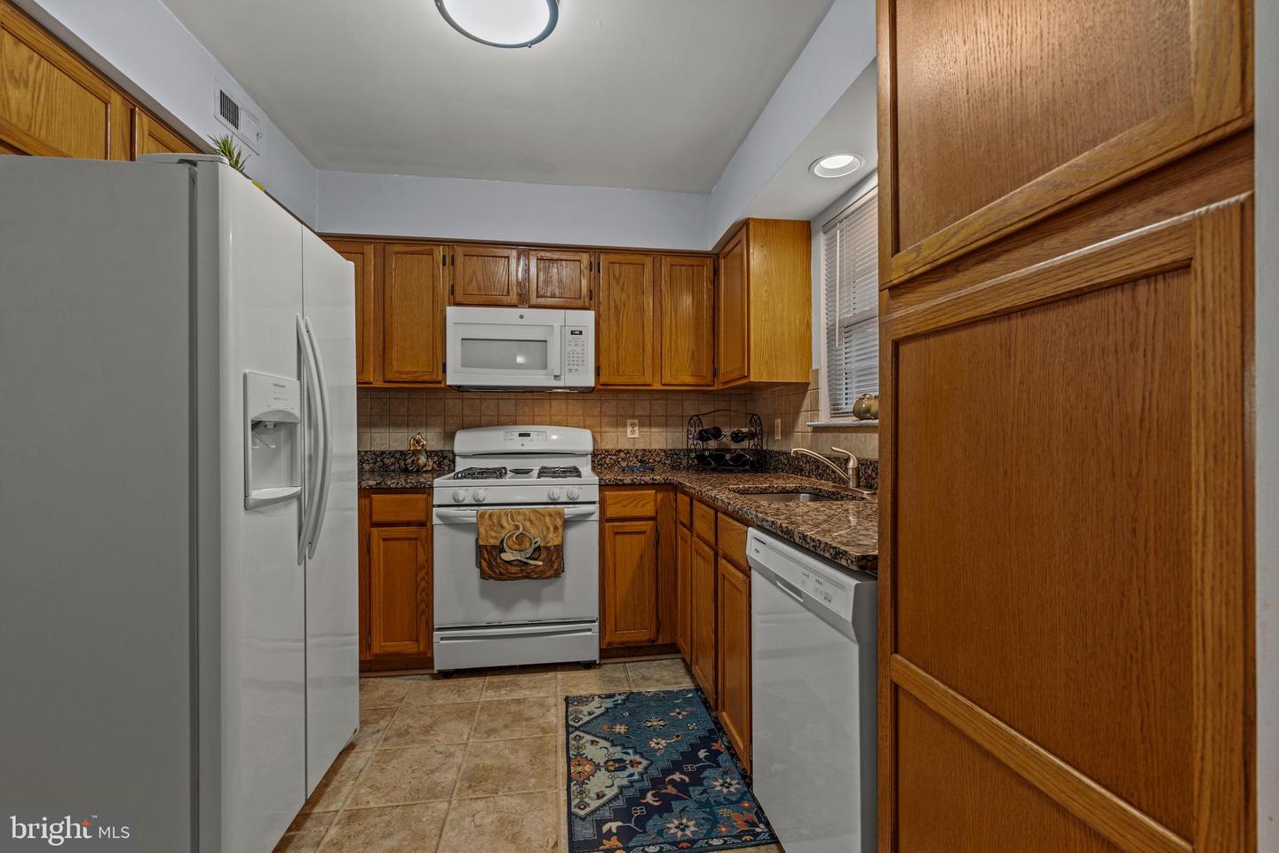 6 Tameron Property Photo 11