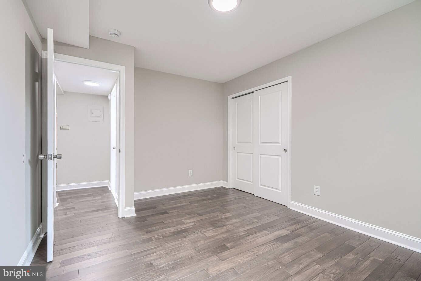 12 Warren Lodge Ct #1-b Property Photo 12