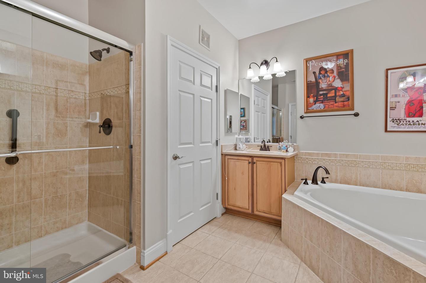 3000 Stone Cliff Dr #106 Property Photo 34