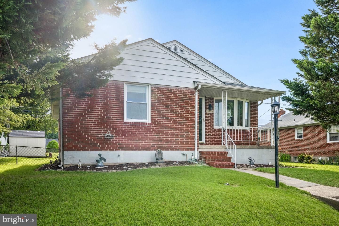 5814 Comstock Ave Property Photo 5