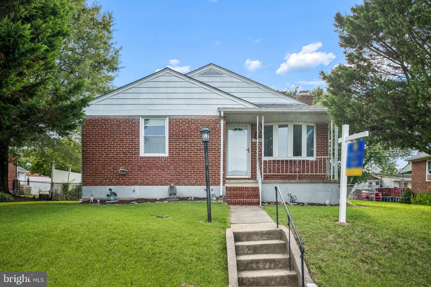 5814 Comstock Ave Property Photo 6