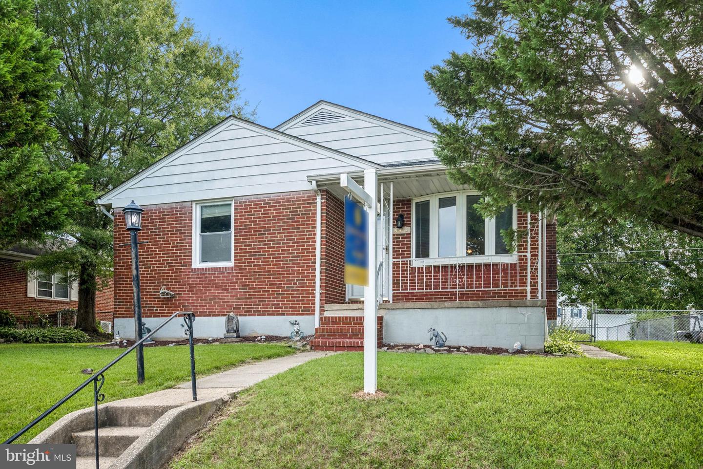 5814 Comstock Ave Property Photo 8