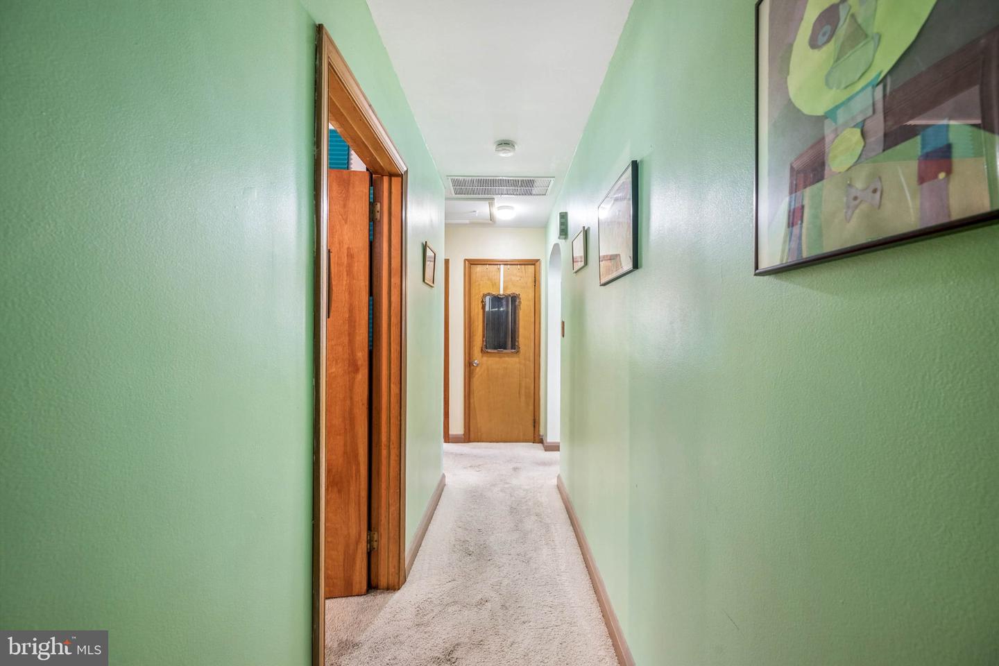 5814 Comstock Ave Property Photo 24