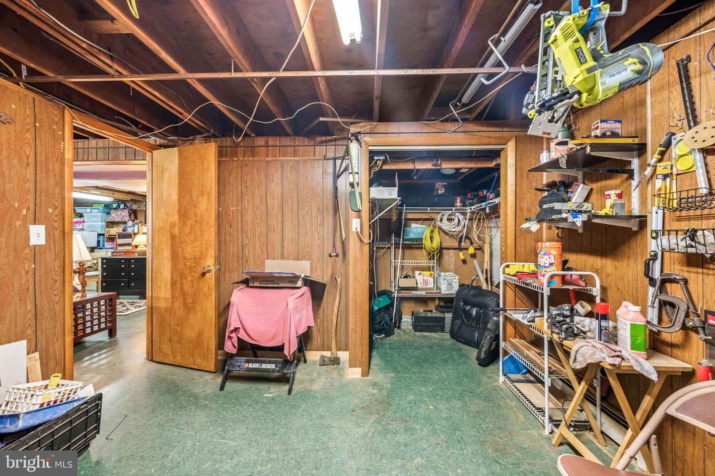 5814 Comstock Ave Property Photo 35
