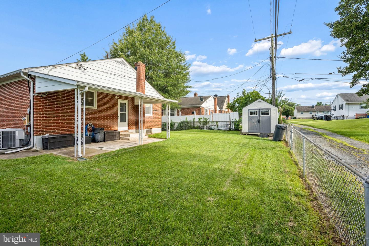 5814 Comstock Ave Property Photo 38