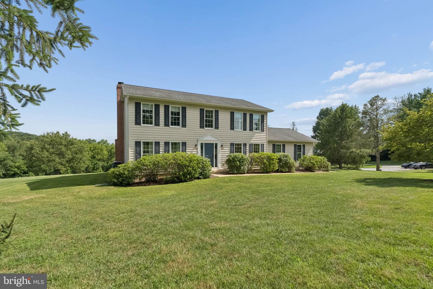 3 Pen Delle Ct Property Photo 1