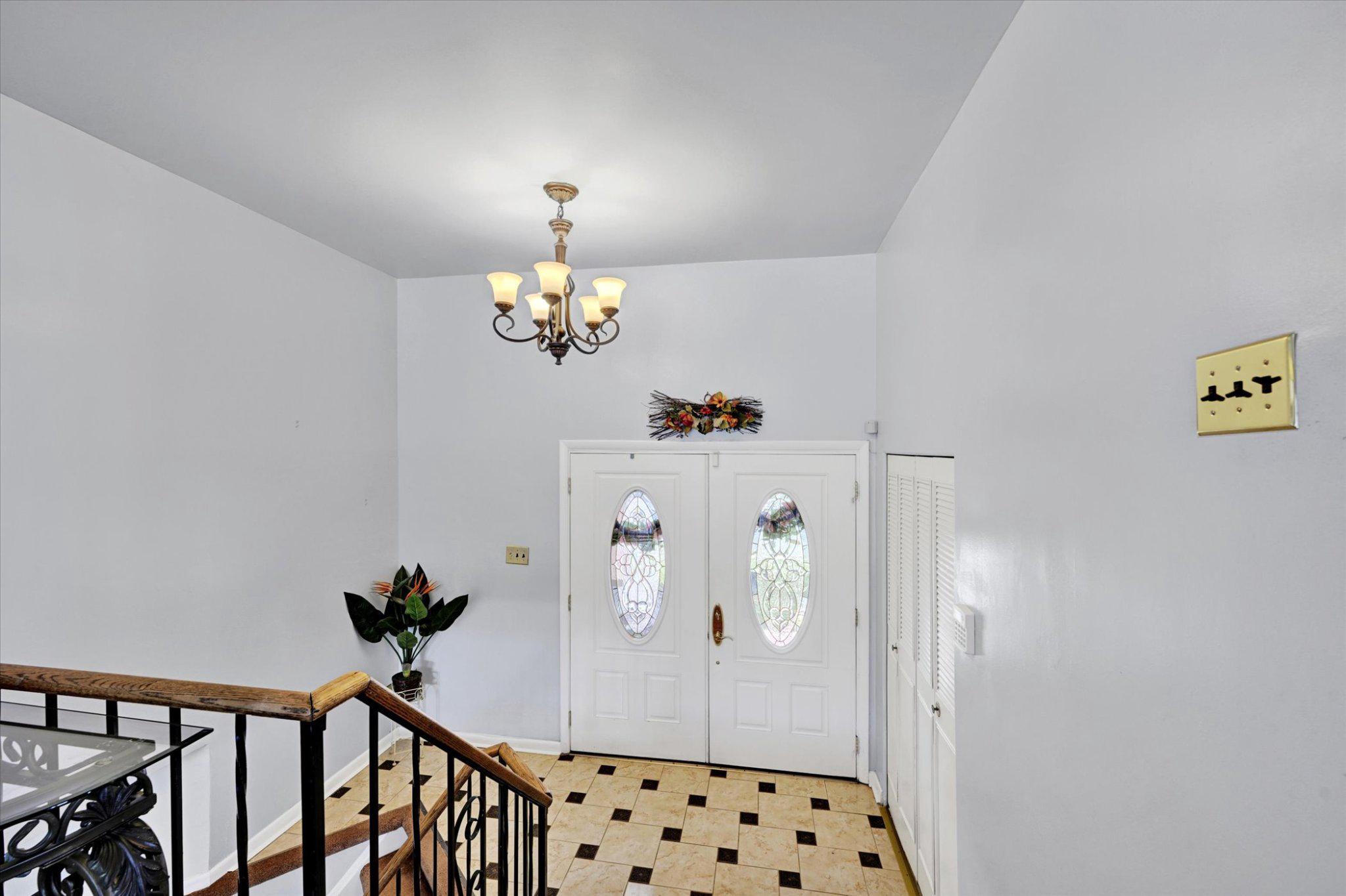 9704 Eustice Rd Property Photo 4