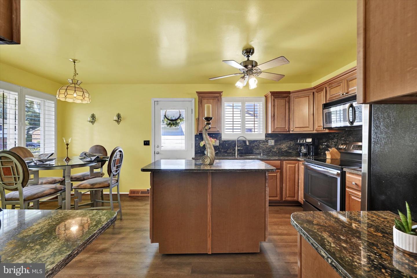 9704 Eustice Rd Property Photo 11
