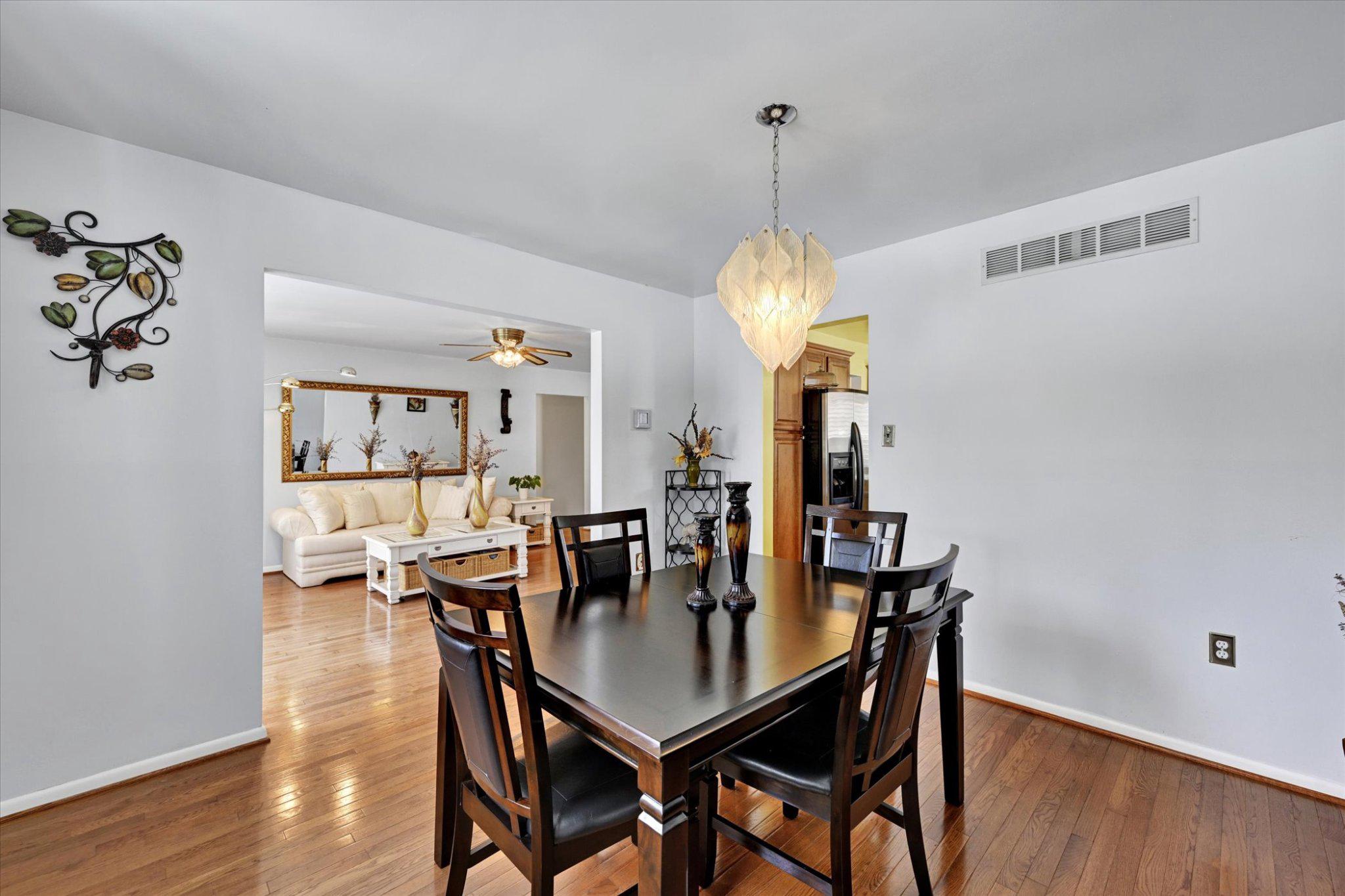 9704 Eustice Rd Property Photo 16