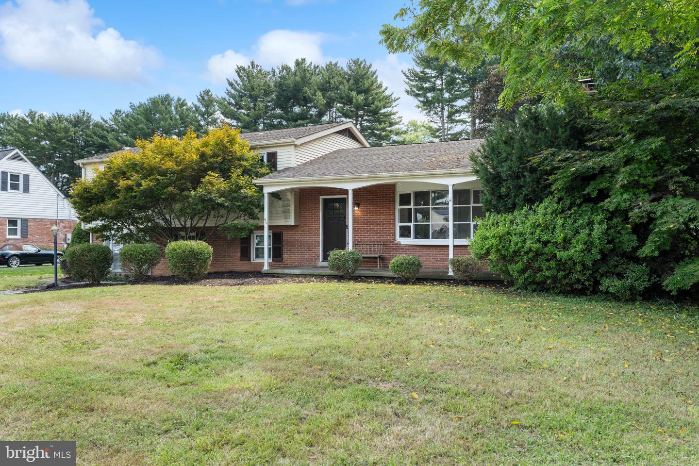 46 Club View Ln Property Photo 8