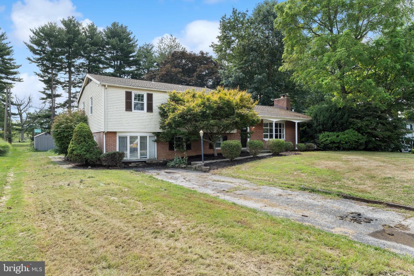 46 Club View Ln Property Photo 9