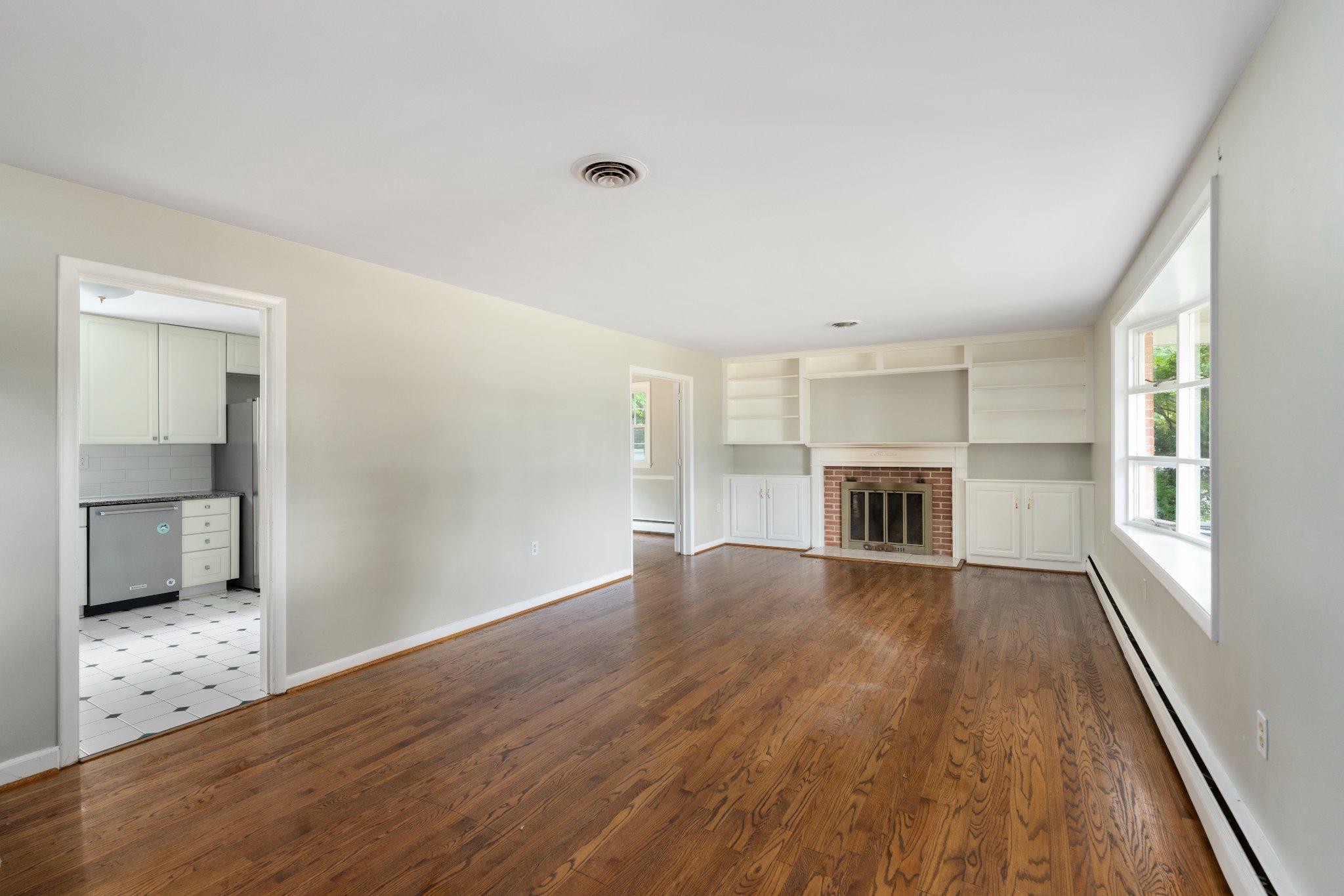 46 Club View Ln Property Photo 12