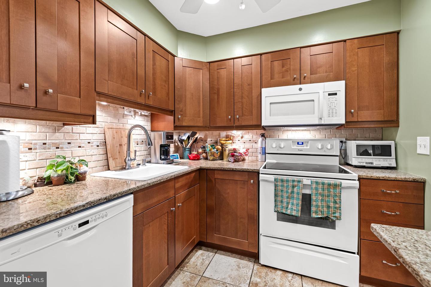18 Stone Manor Ct Property Photo 13
