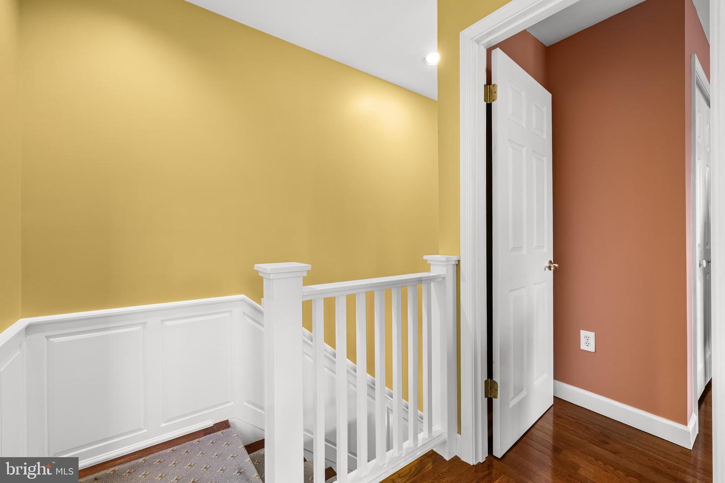 18 Stone Manor Ct Property Photo 14