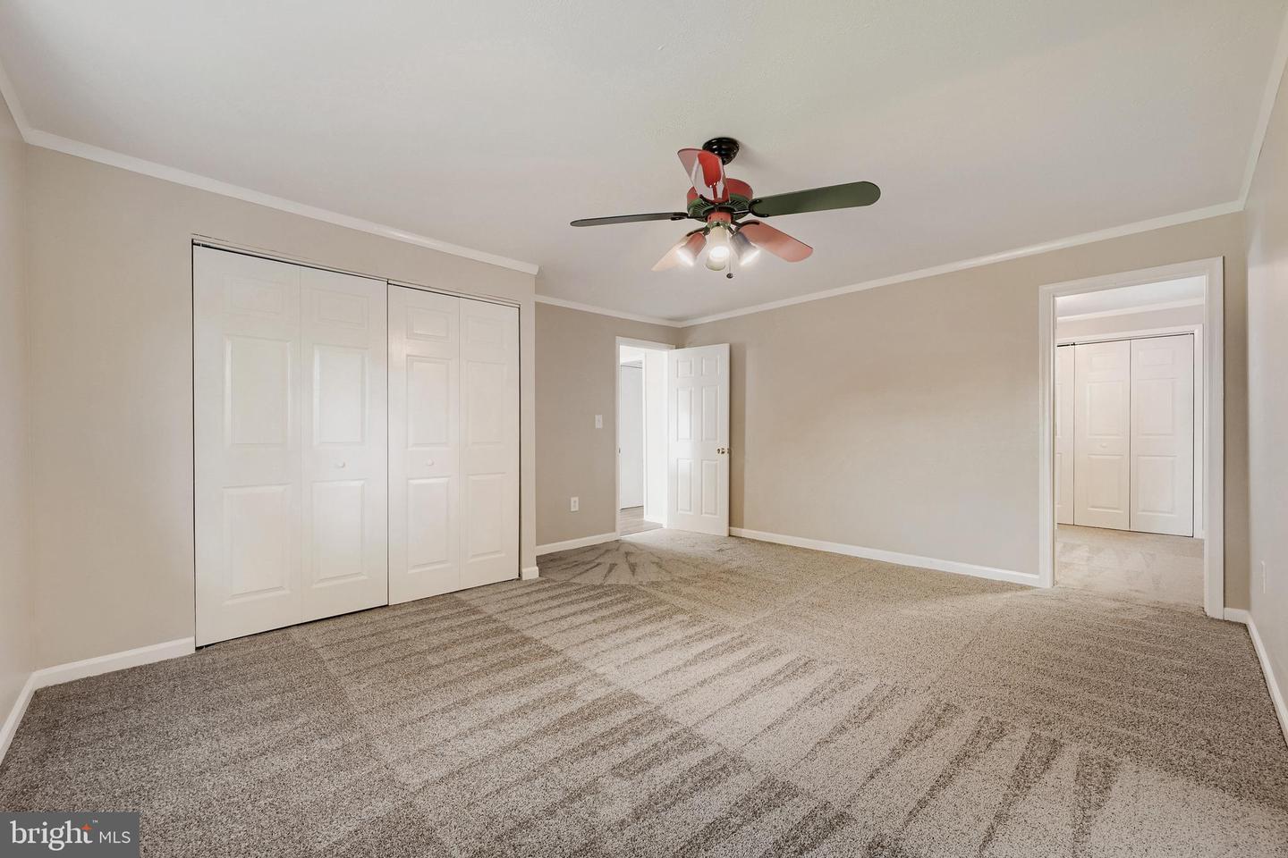 13 Glider Dr Property Photo 14