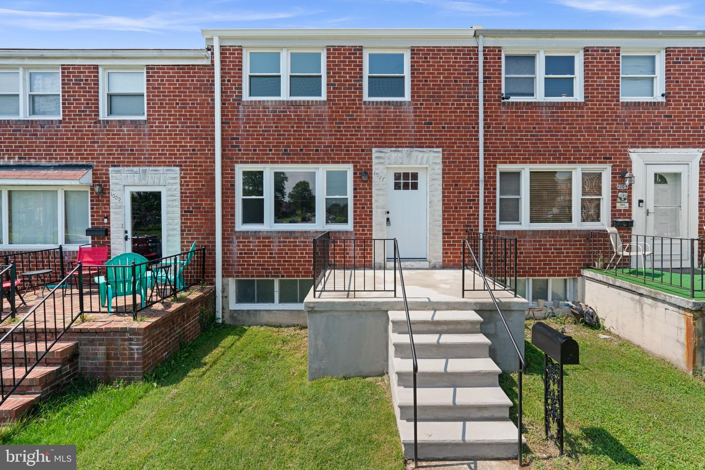 1007 LINDEN AVE Property Photo 1
