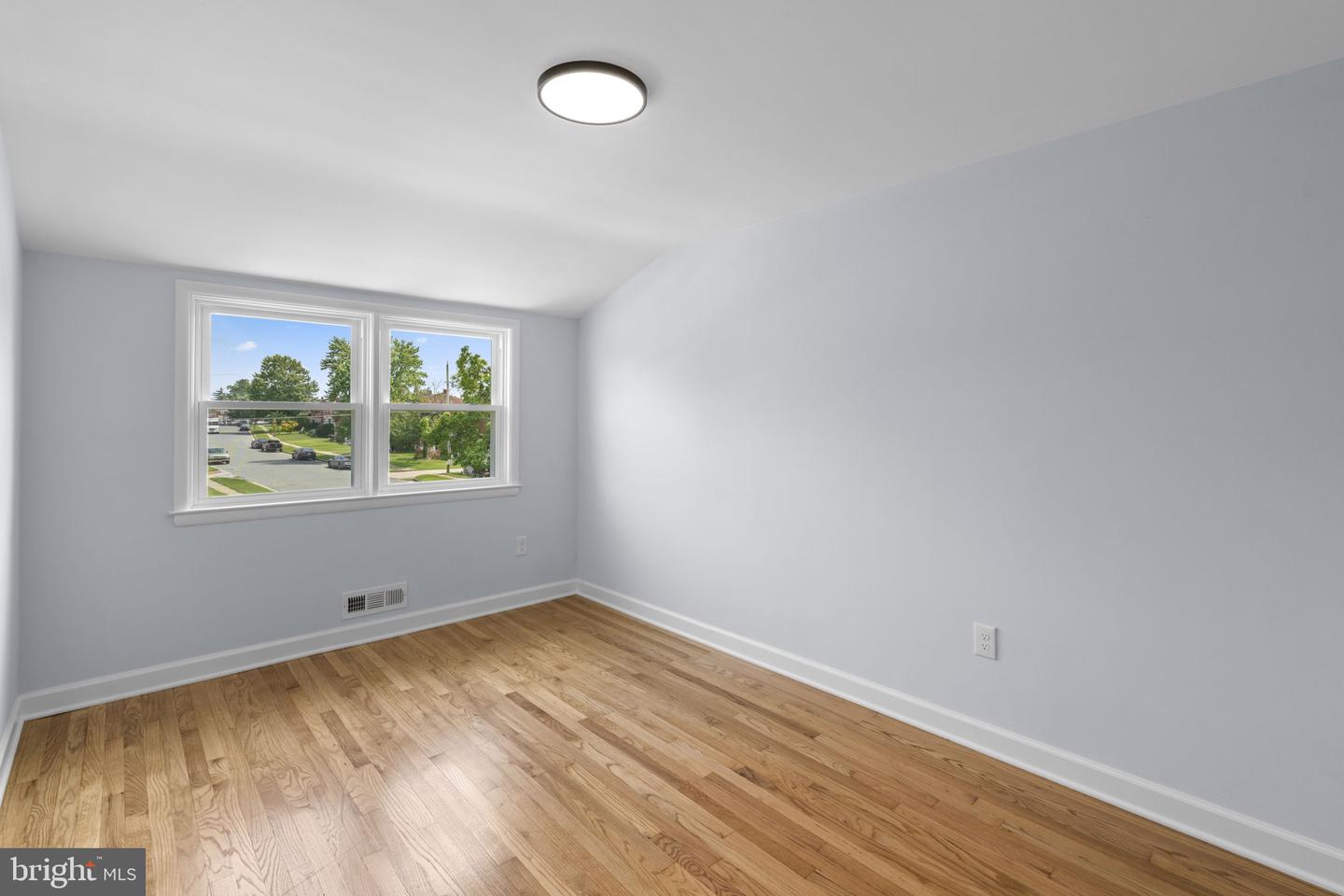 1007 Linden Ave Property Photo 18