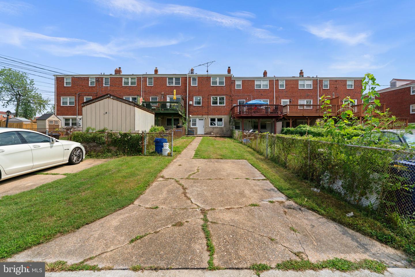 1007 Linden Ave Property Photo 29