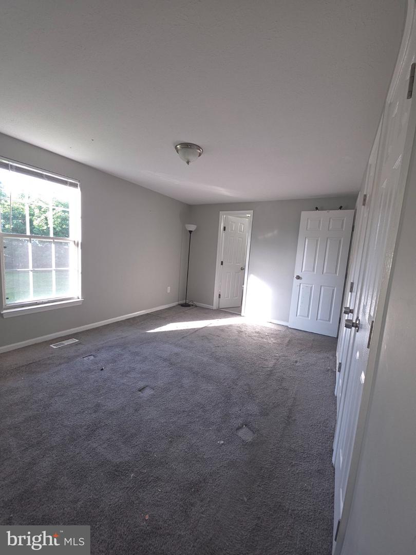 8136 Milford Garden Dr Property Photo 10