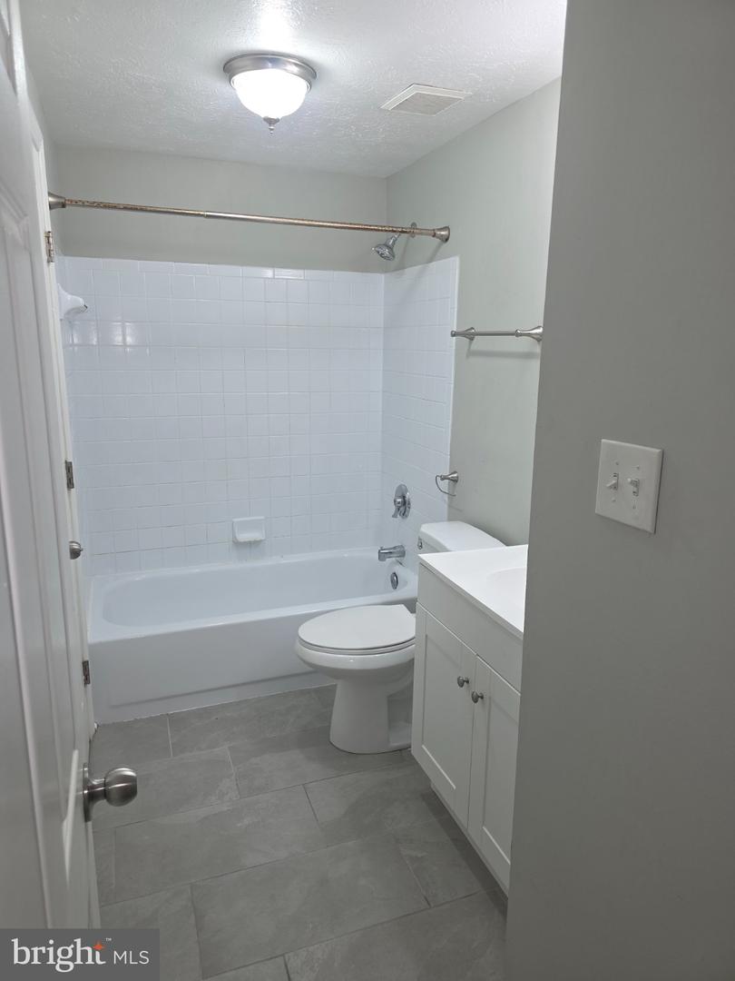 8136 Milford Garden Dr Property Photo 13
