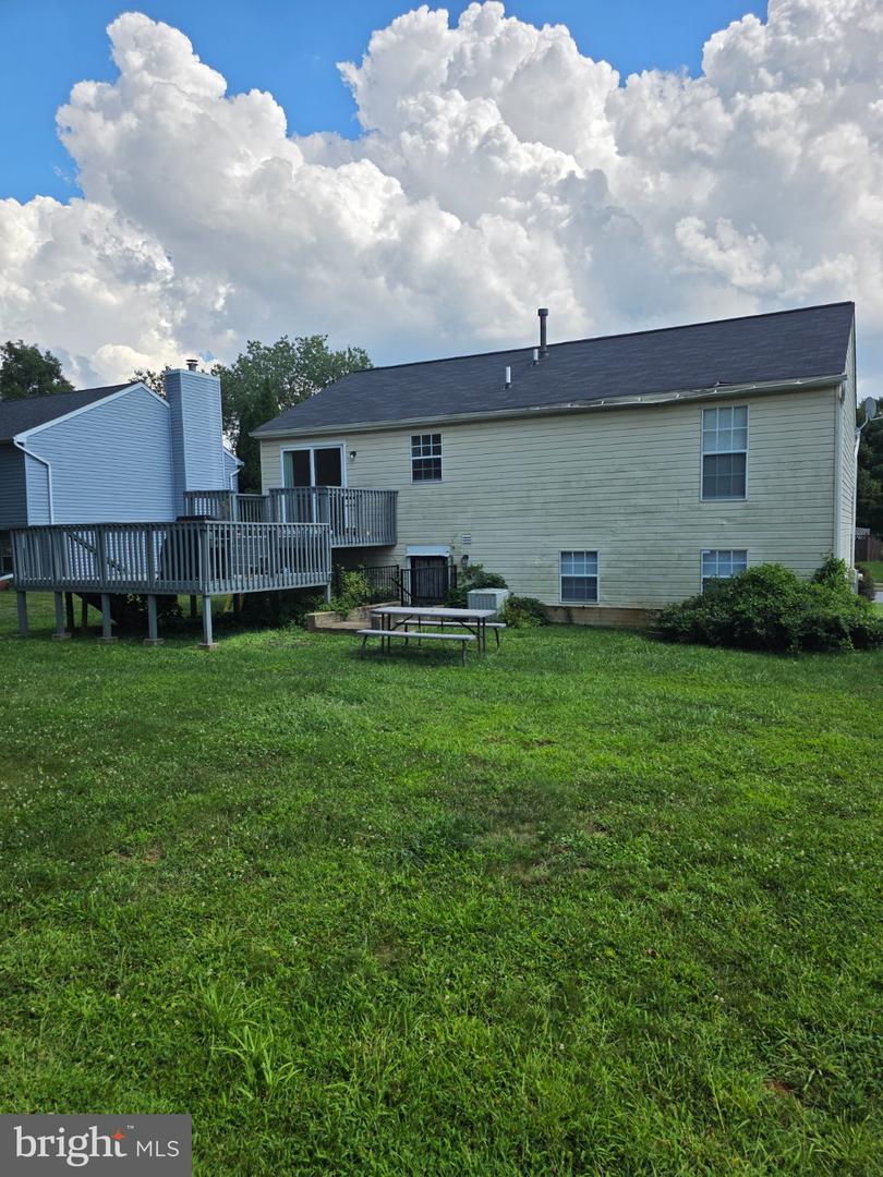 8136 Milford Garden Dr Property Photo 23