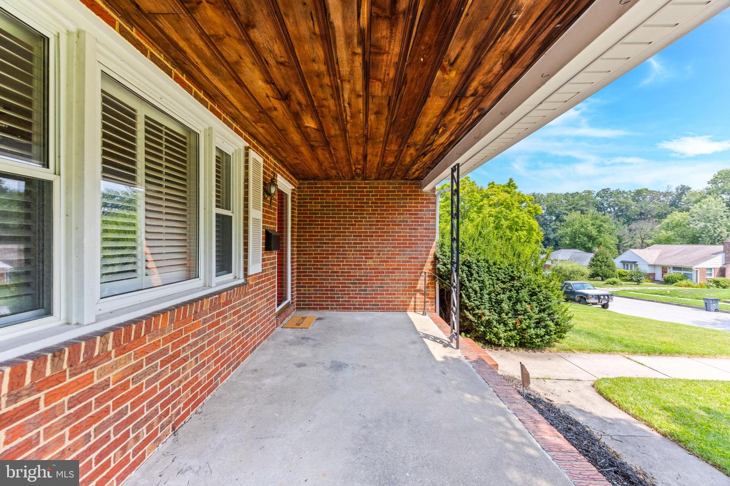 567 Brook Rd Property Photo 3