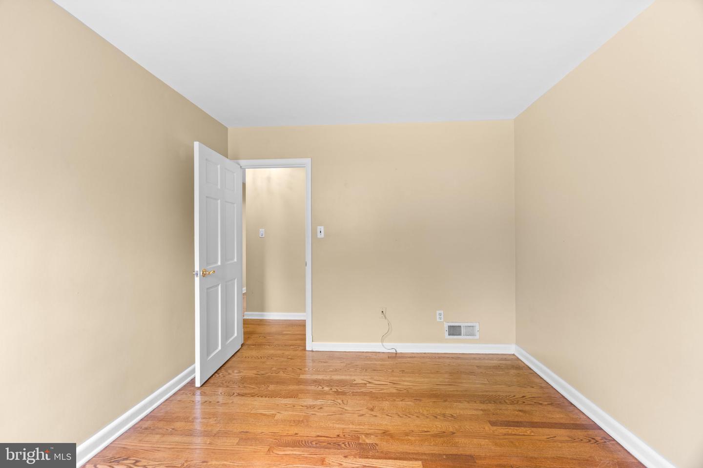 567 Brook Rd Property Photo 22