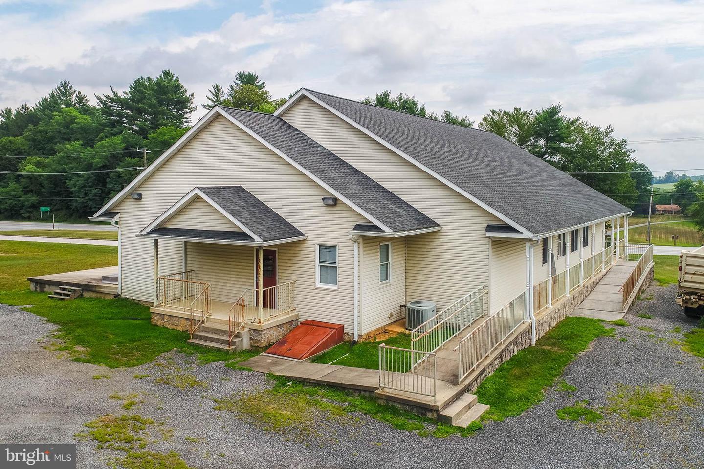19220 Property Photo 7