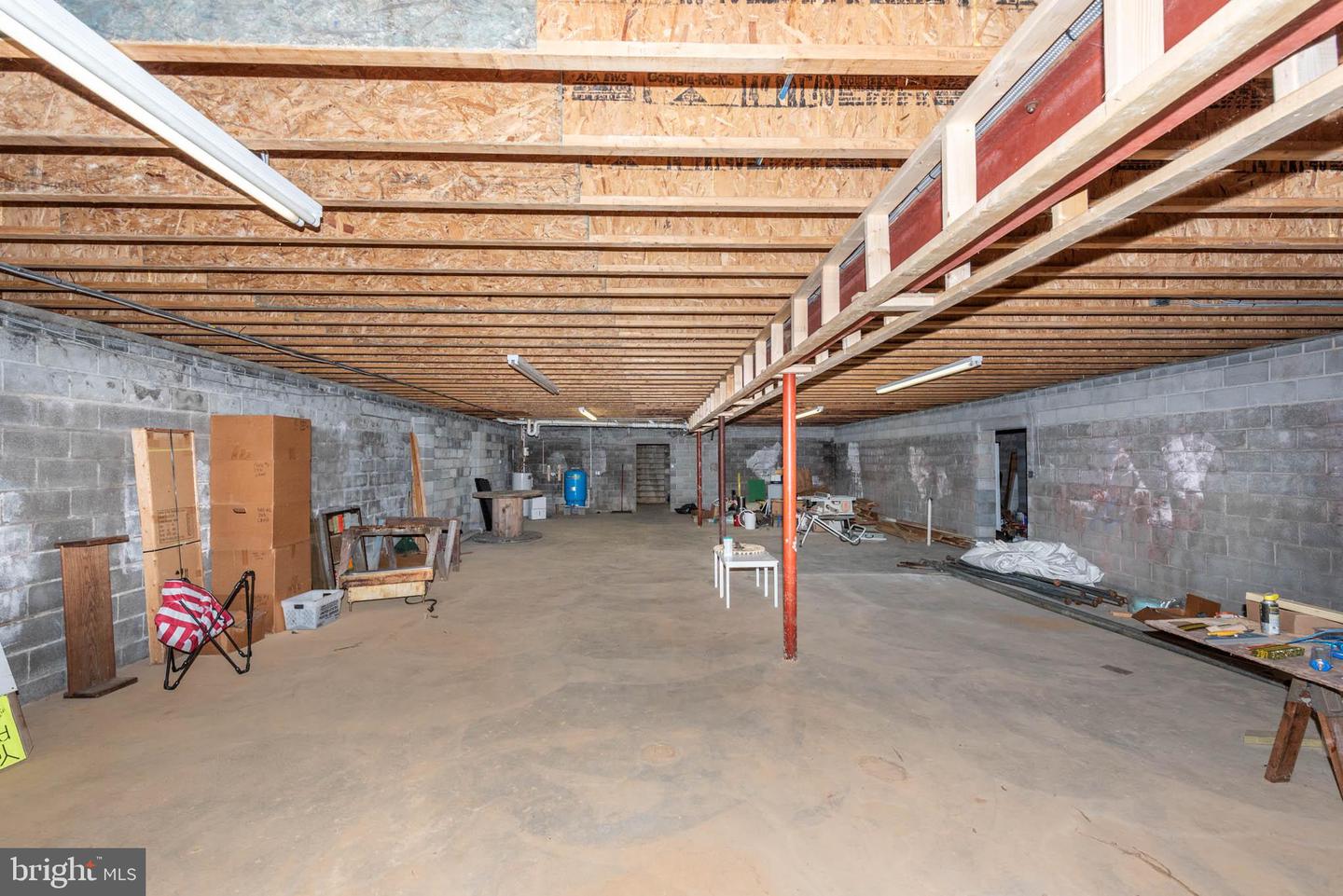 19220 Property Photo 15