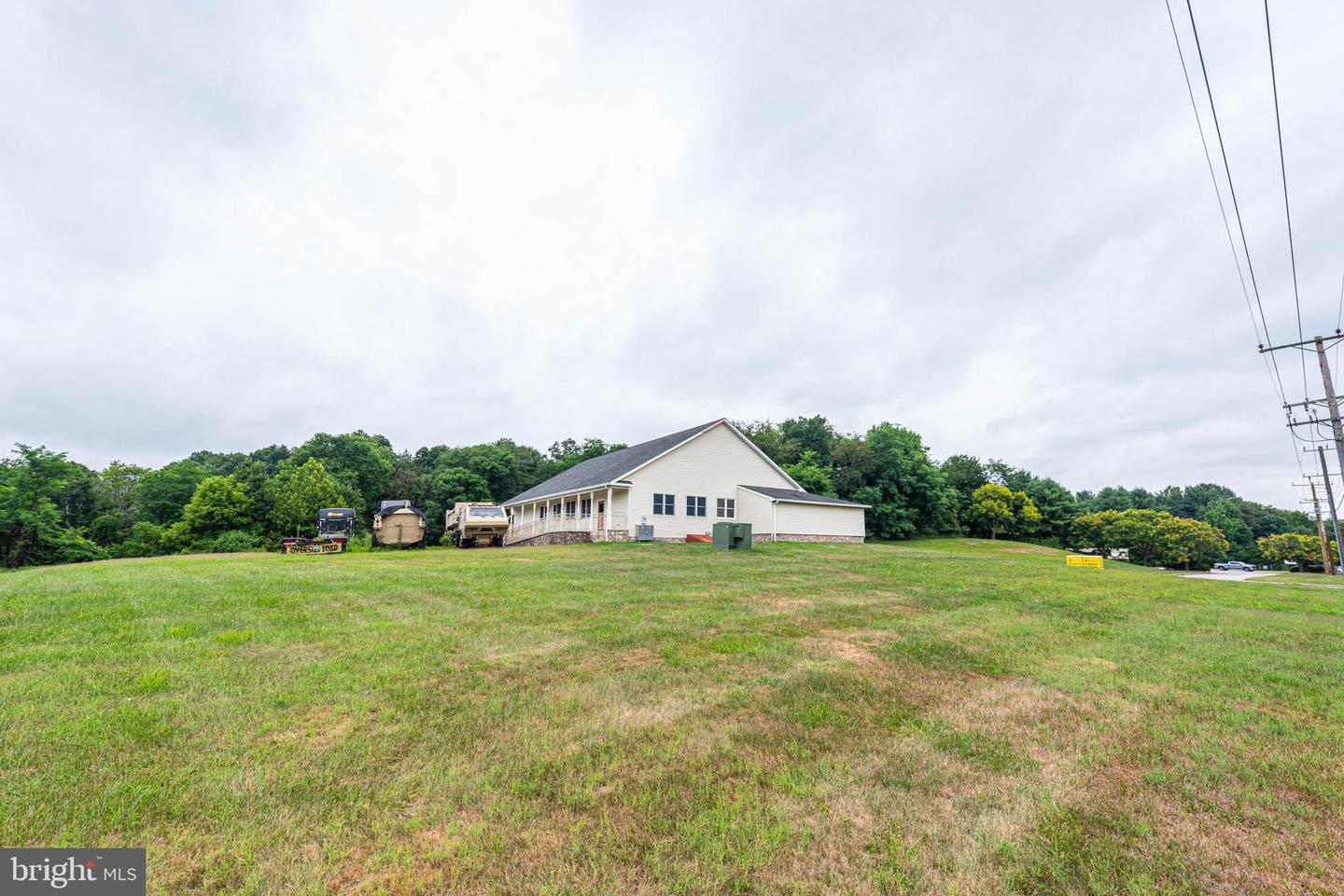 19220 Property Photo 18