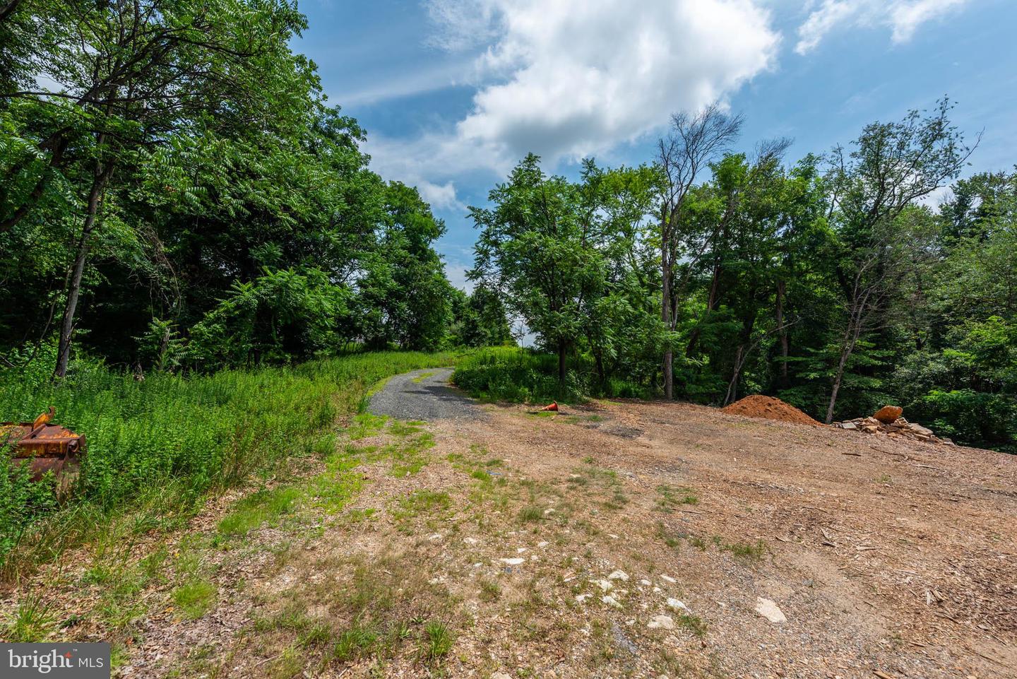 19220 Property Photo 24