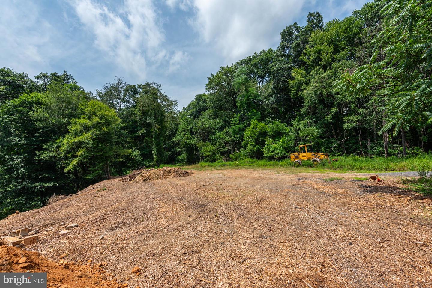 19220 Property Photo 26