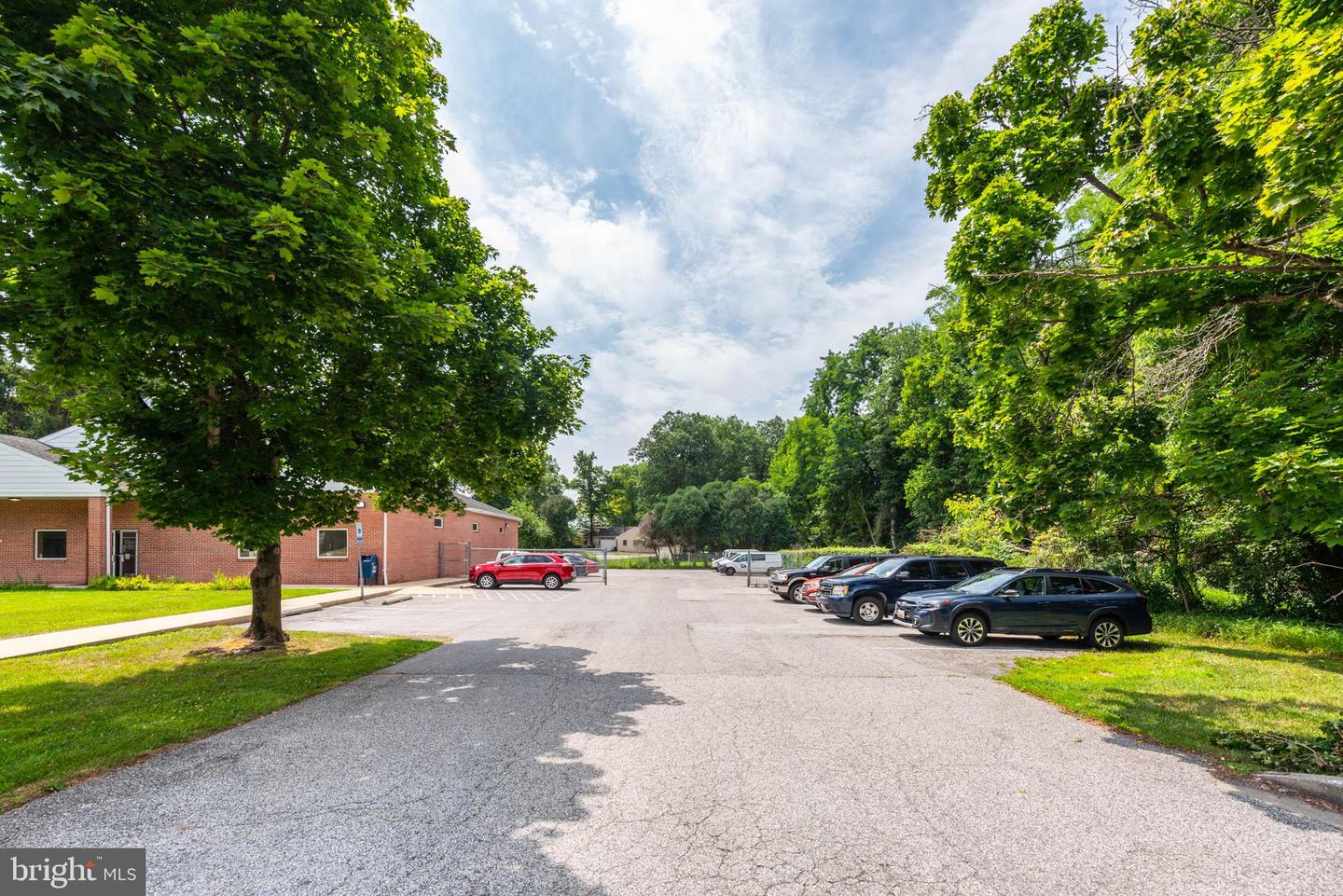 19220 Property Photo 30