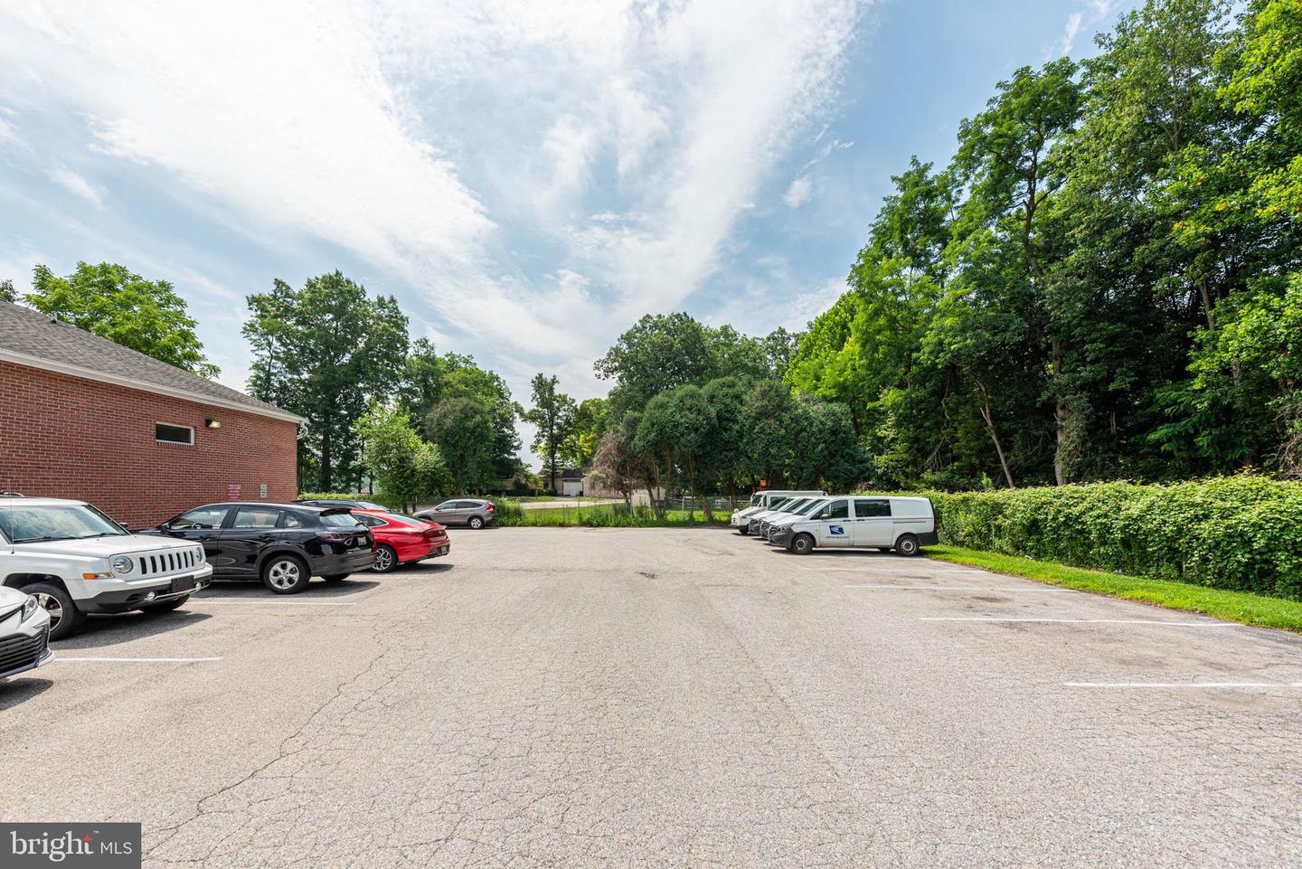 19220 Property Photo 32