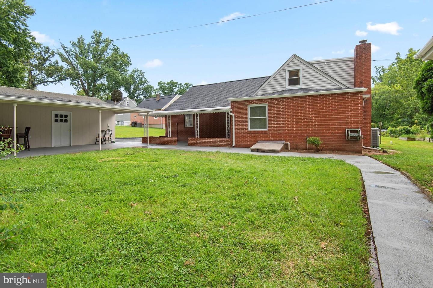 1404 Spring Ave Property Photo 11