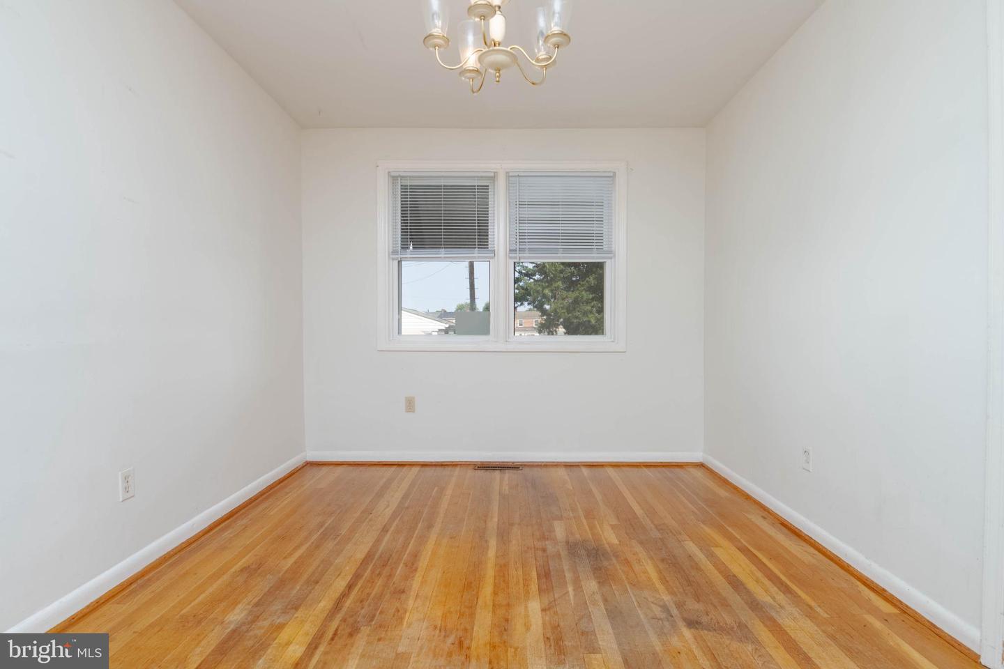 1605 Lynch Rd Property Photo 10
