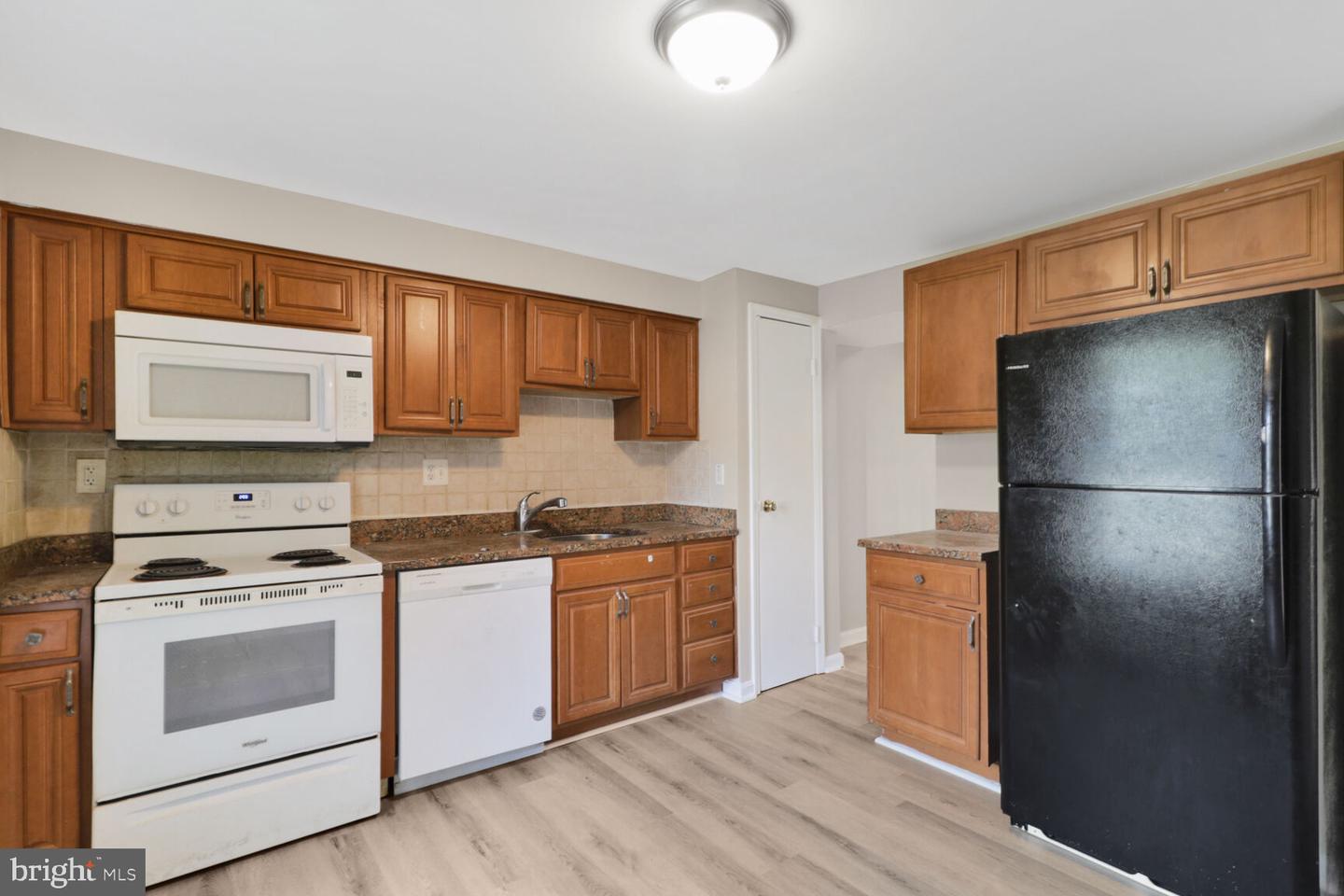 8507 Castlemill Cir Property Photo 14