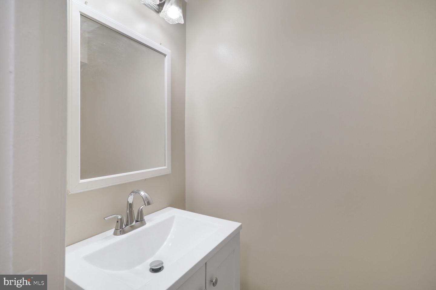 8507 Castlemill Cir Property Photo 24