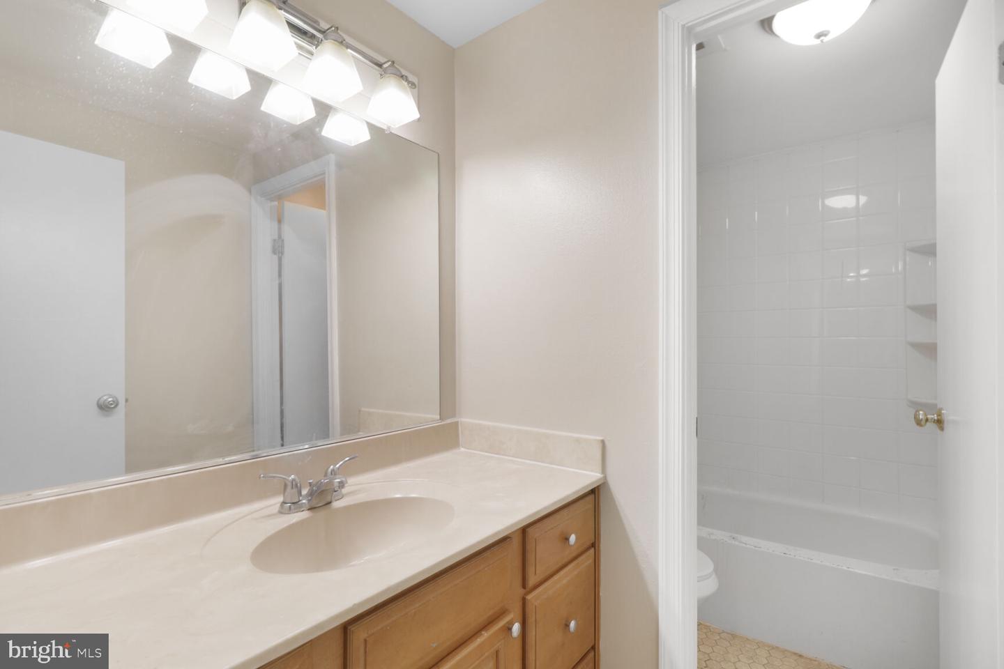 8507 Castlemill Cir Property Photo 25