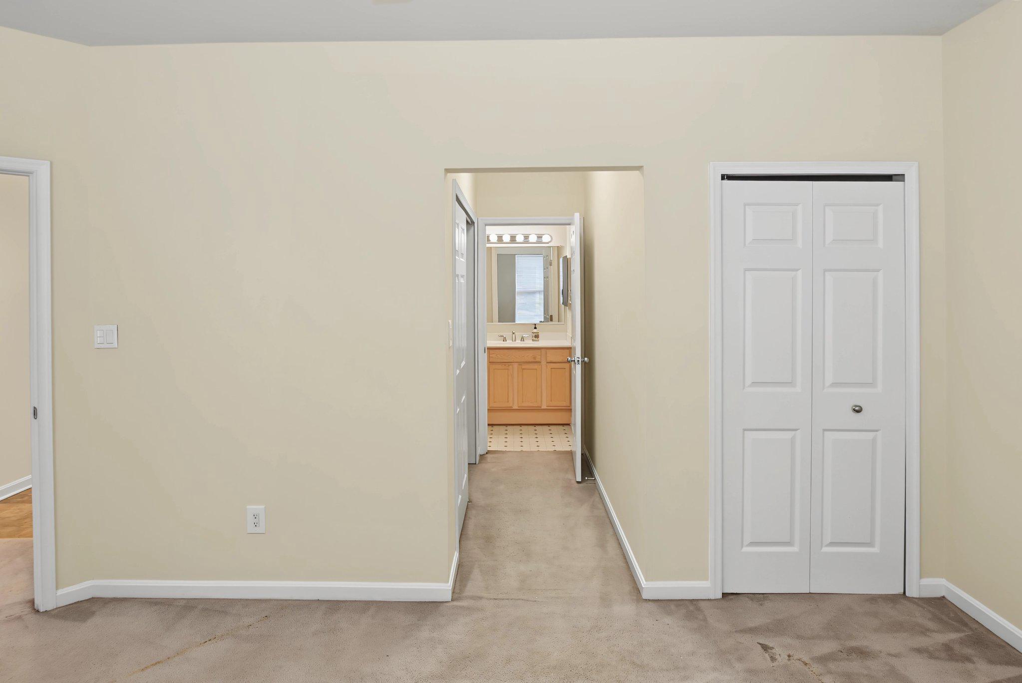 5003 Hollington Dr #201 Property Photo 29
