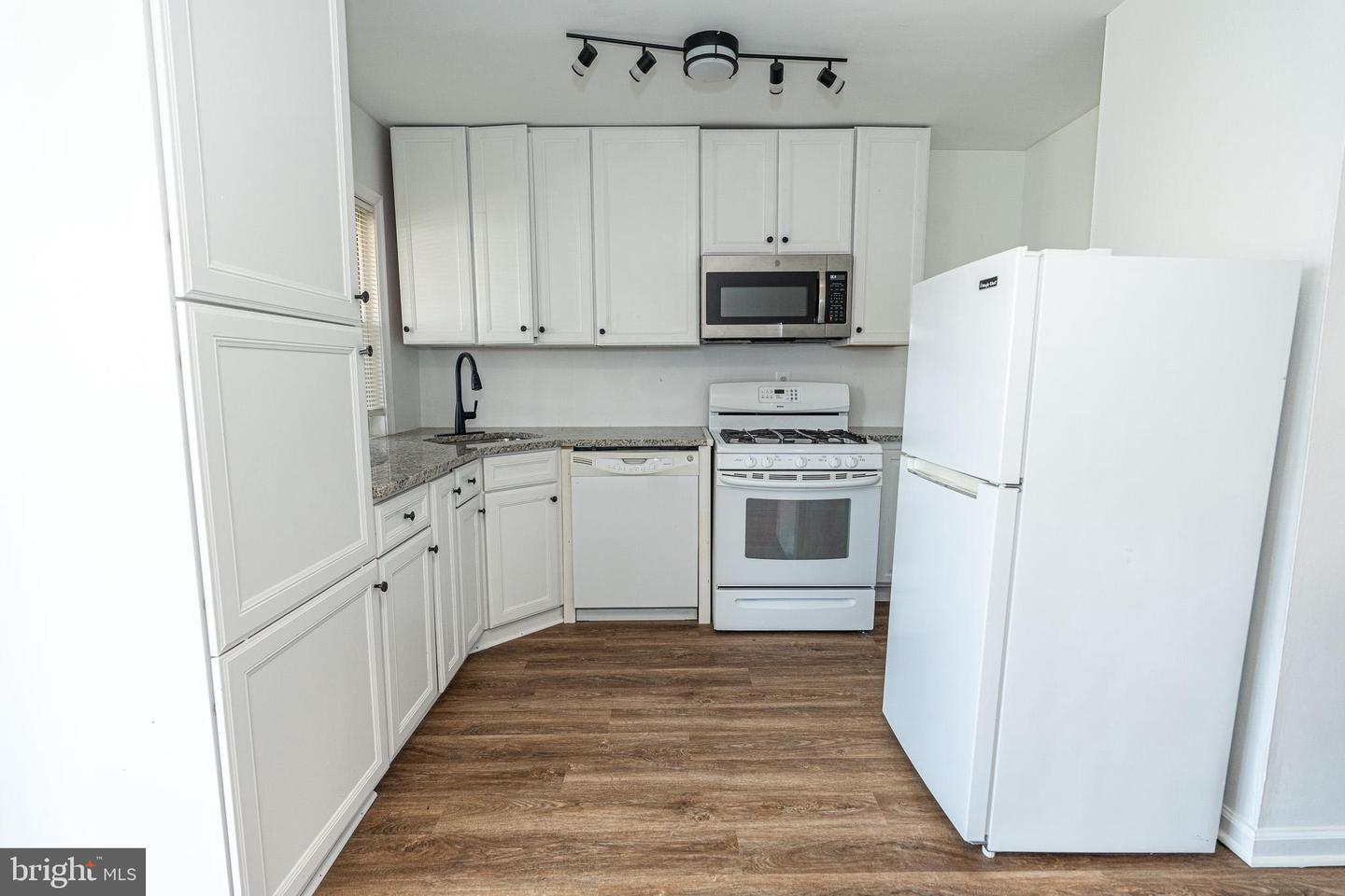 8032 Gray Haven Rd Property Photo 8