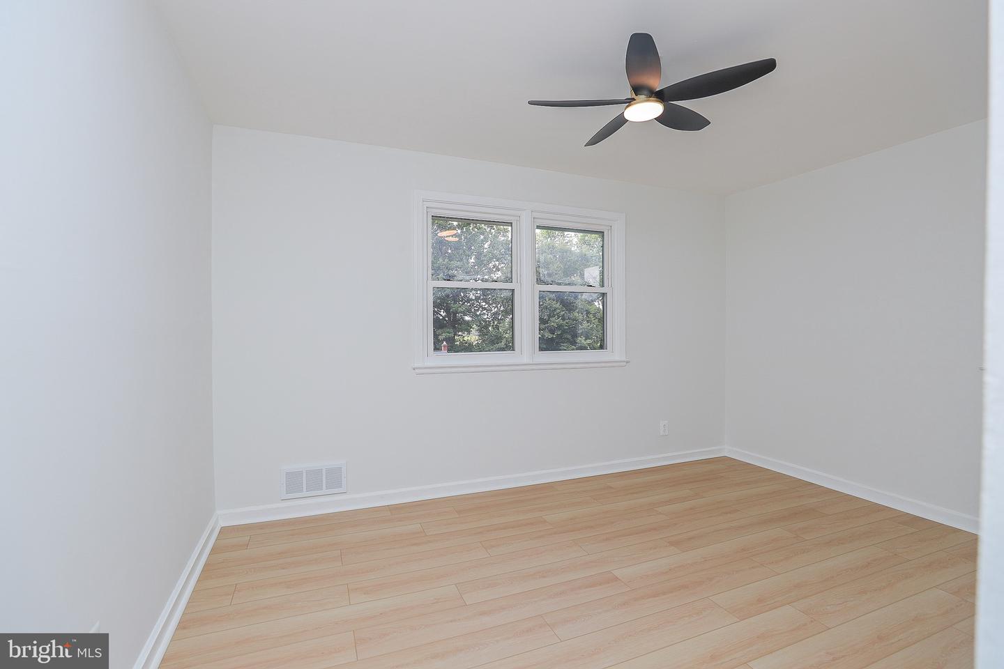 3661 Clifmar Rd Property Photo 15